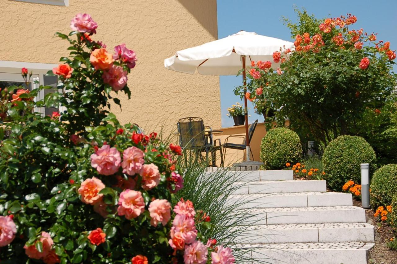 Hotel Gaestehaus Zuern Wasserburg Exterior photo